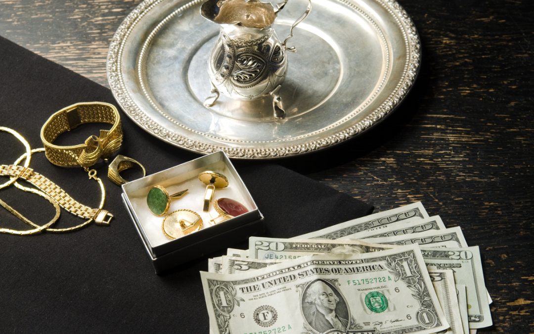 Do You Pay Taxes When You Sell Gold or Jewelry?